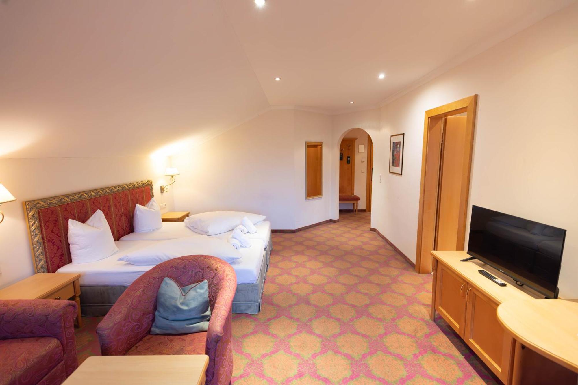 Heart Hotel Nordstern Майерхофен Екстериор снимка