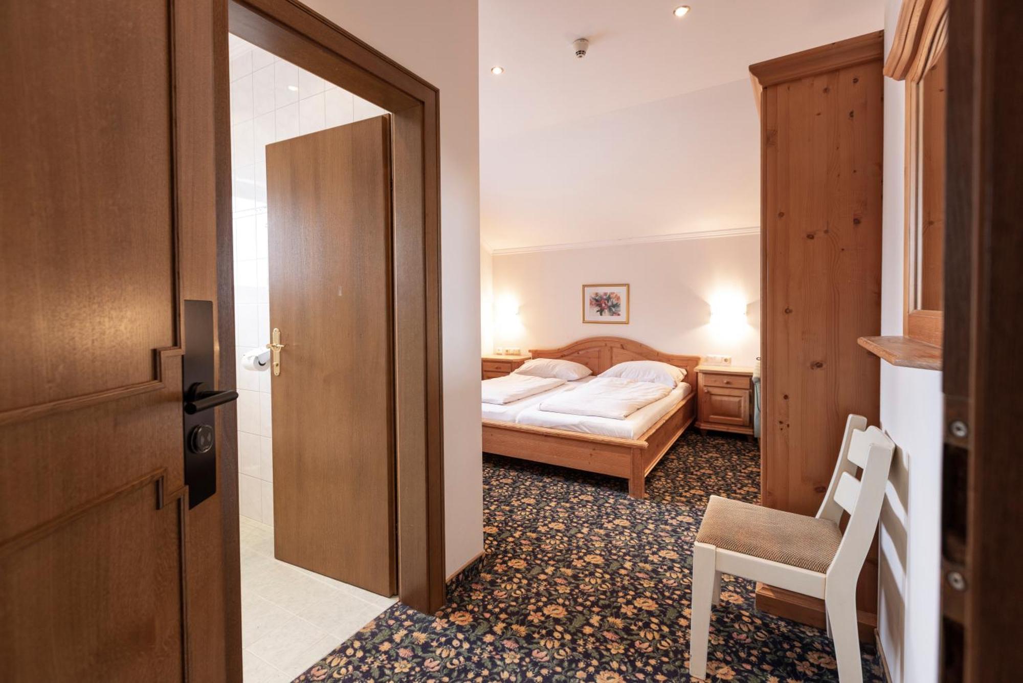 Heart Hotel Nordstern Майерхофен Екстериор снимка
