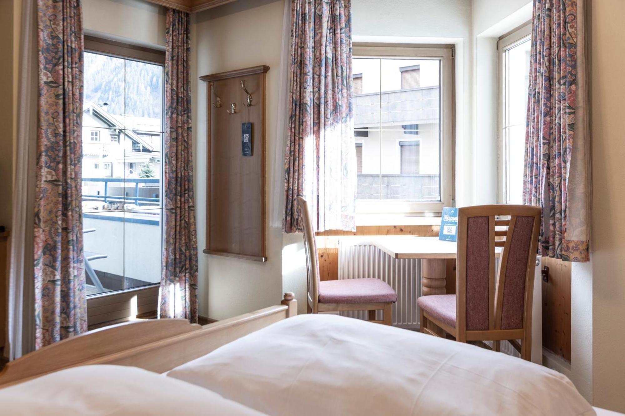 Heart Hotel Nordstern Майерхофен Екстериор снимка