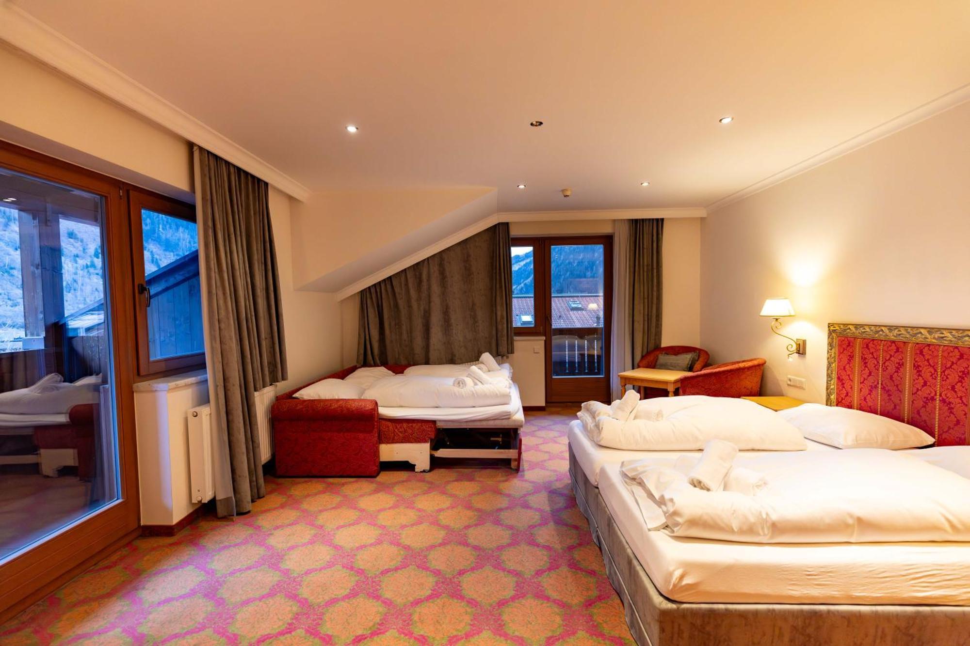 Heart Hotel Nordstern Майерхофен Екстериор снимка