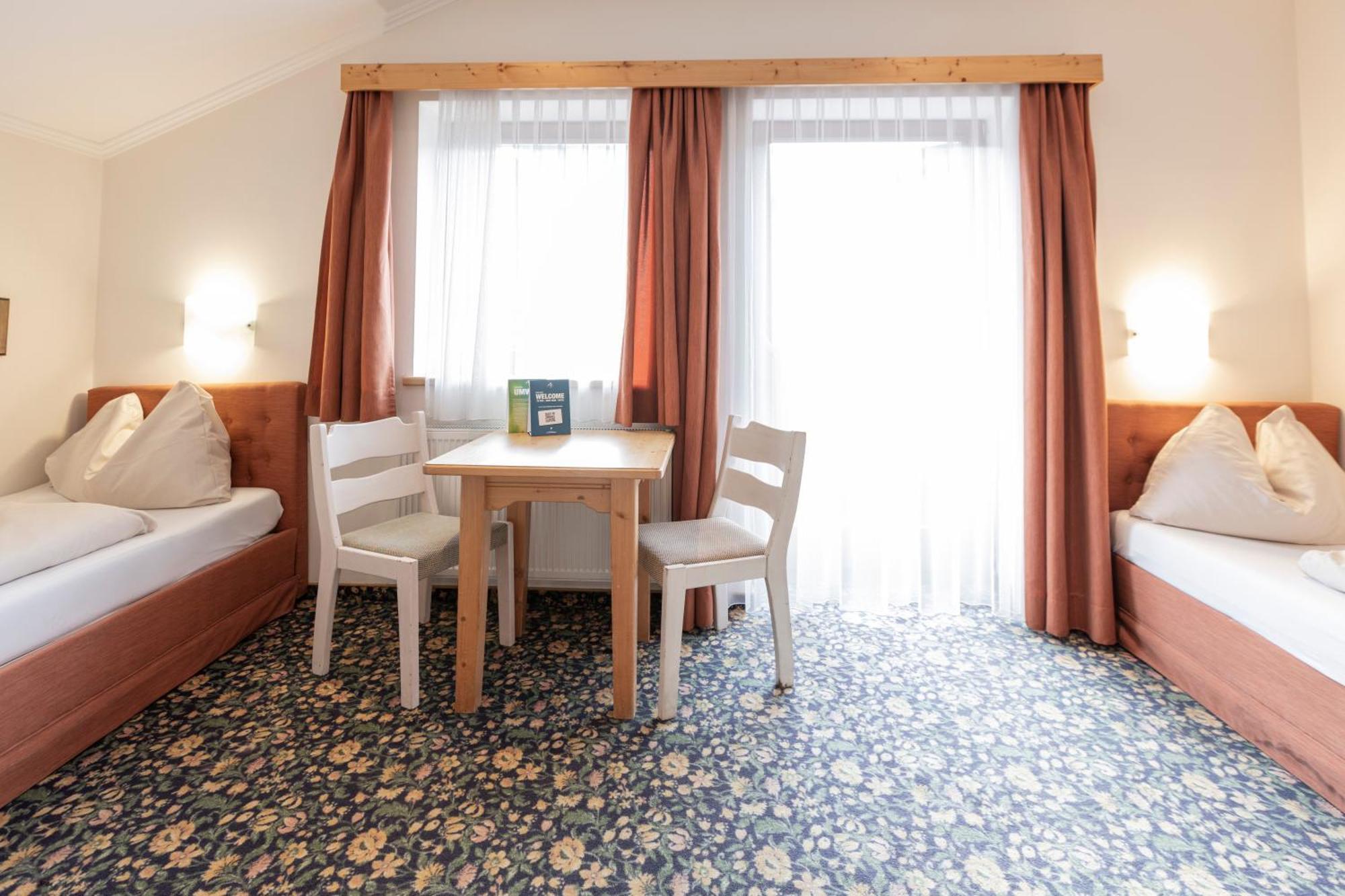 Heart Hotel Nordstern Майерхофен Екстериор снимка