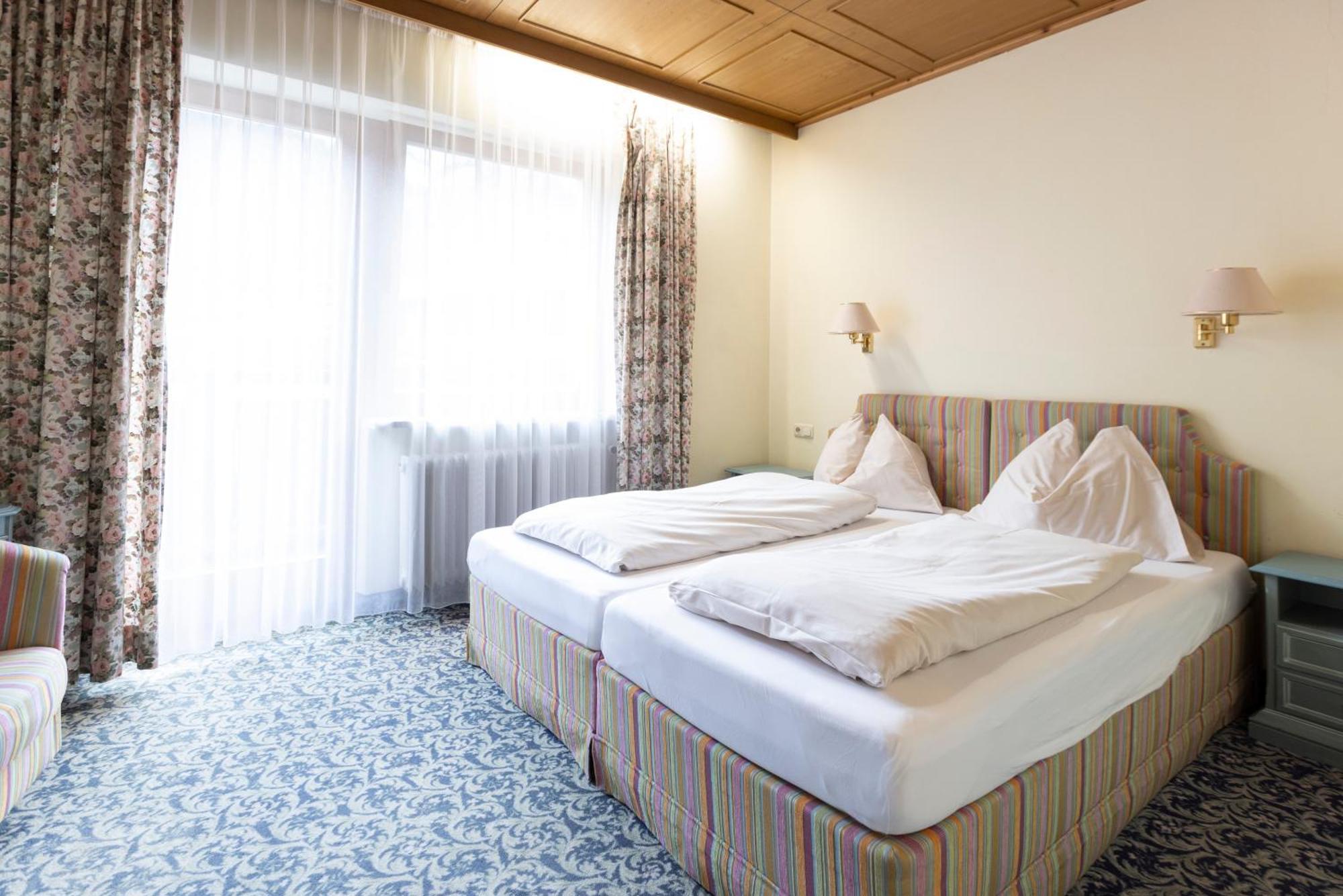 Heart Hotel Nordstern Майерхофен Екстериор снимка